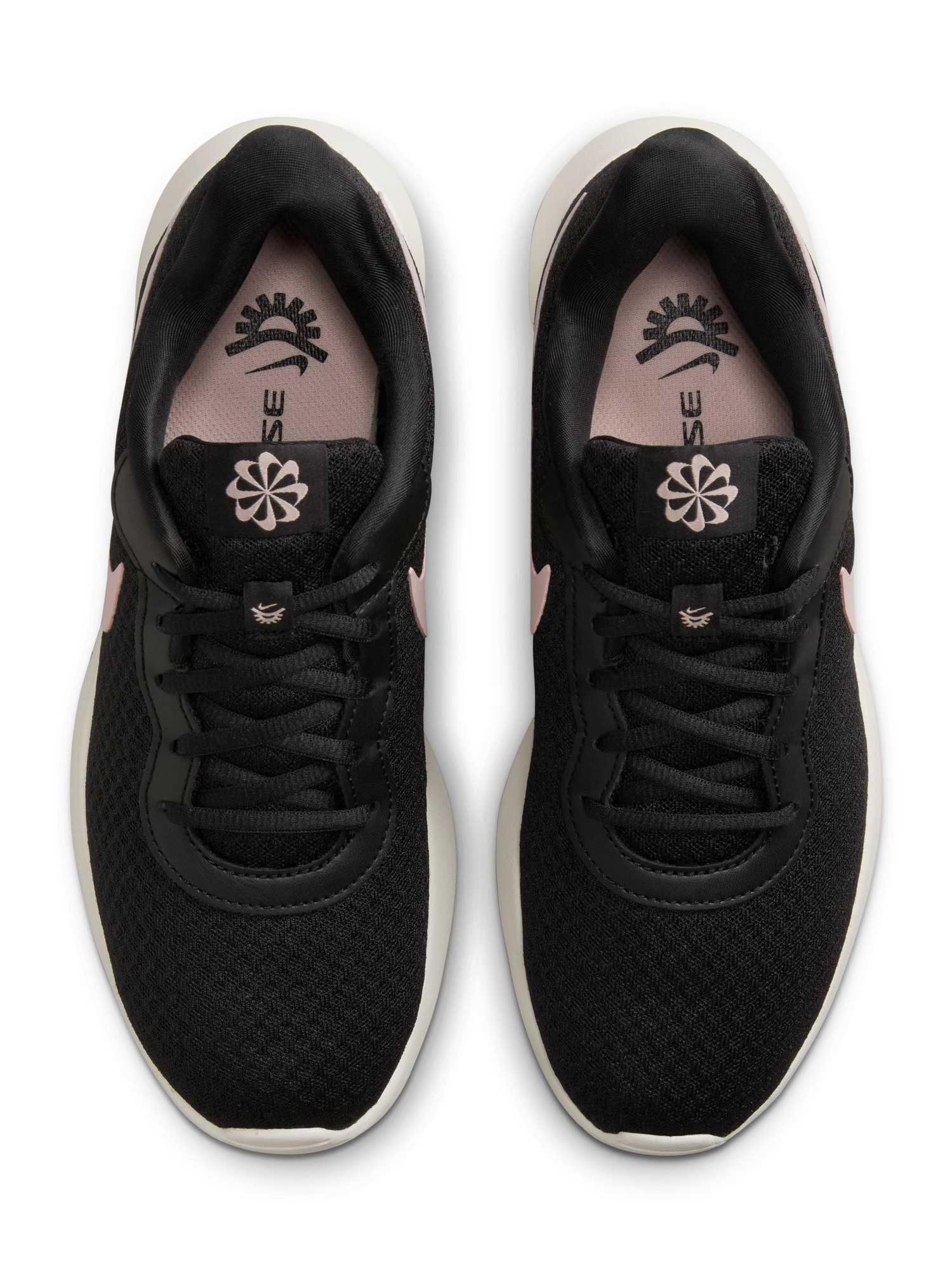 NIKE Обувки WMNS TANJUN FLYEASE