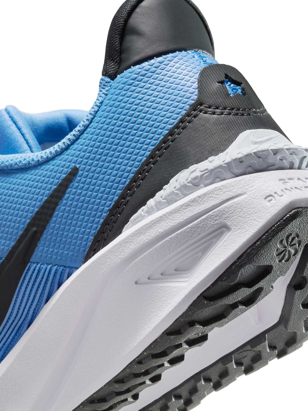 NIKE Обувки STAR RUNNER 4 NN (GS)
