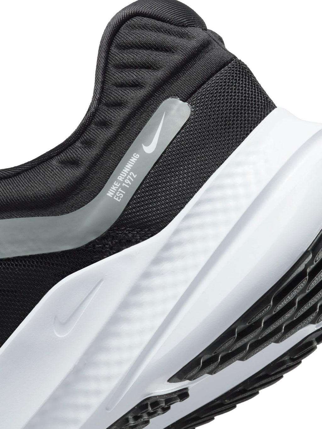 NIKE Обувки QUEST 5