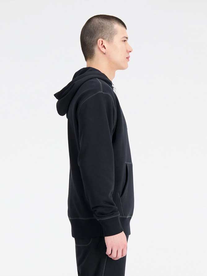 NEW BALANCE Суитшърт SHIRT NB ESSENTIALS HOODIE