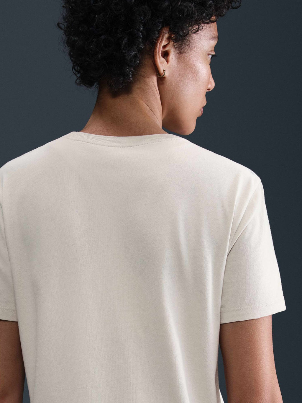 NIKE Тениска W NSW CLUB SS TEE CC
