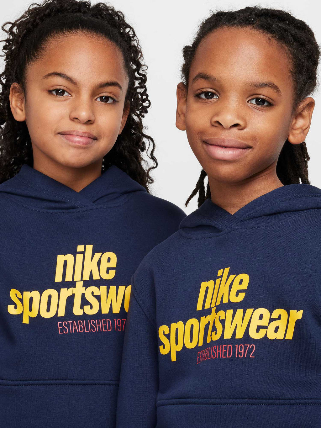 NIKE Суитшърт K NSW CLUB FLC HDY FMLY -PD