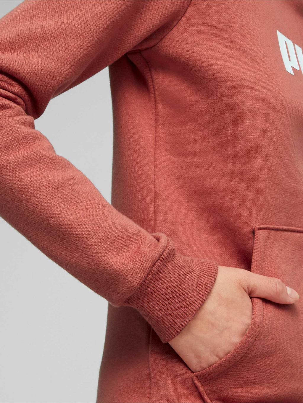 PUMA Суитшърт ESS Logo Hoodie FL (s)