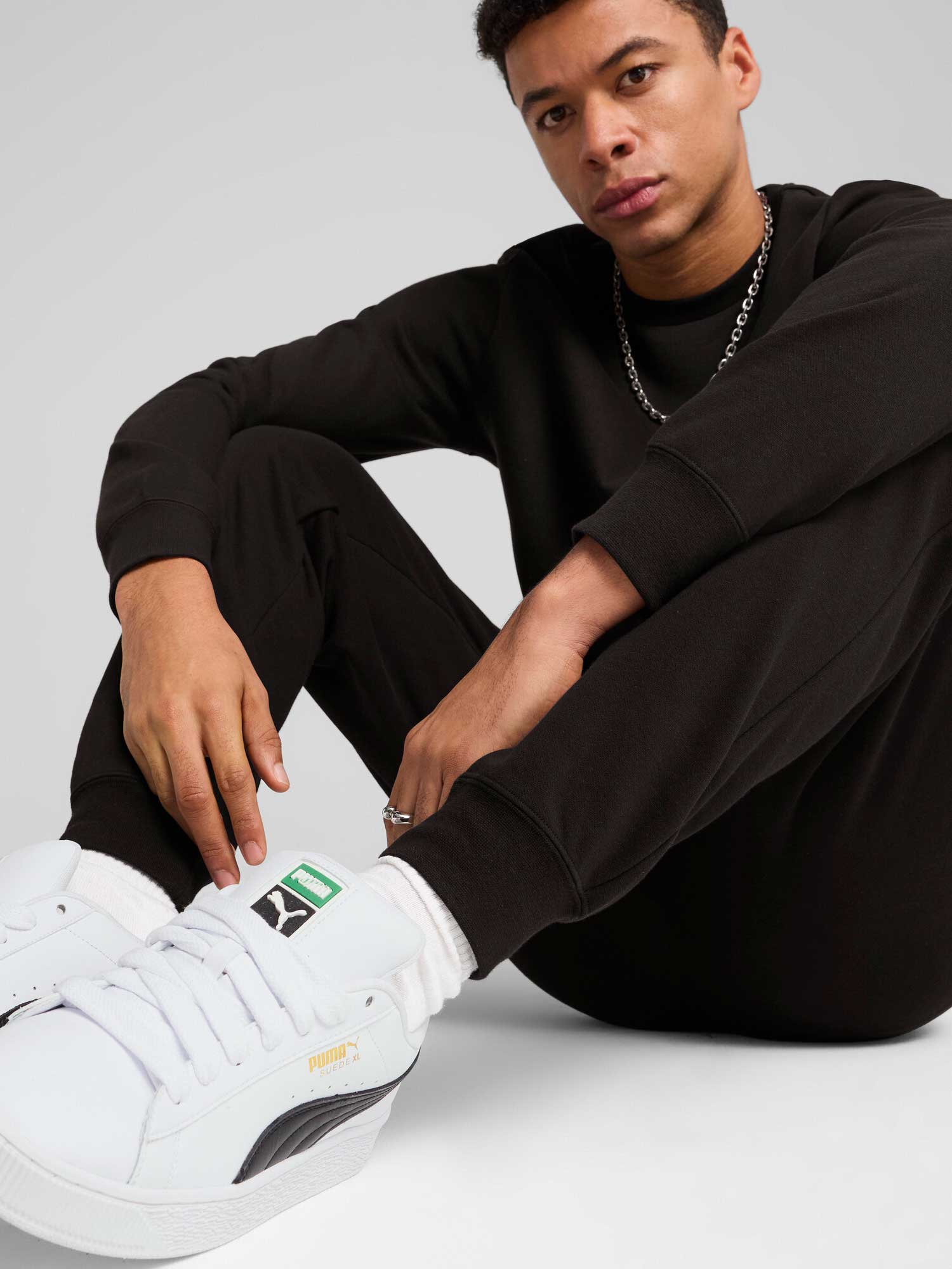 PUMA Спортно долнище ESS No. 1 Logo Sweatpants FL cl