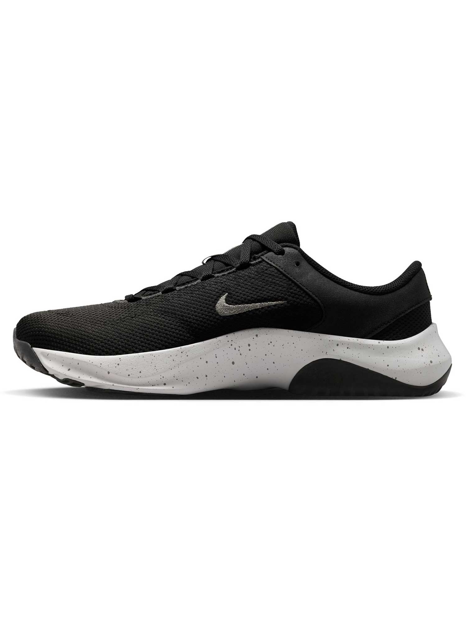 NIKE Обувки M LEGEND ESSENTIAL 3 NN