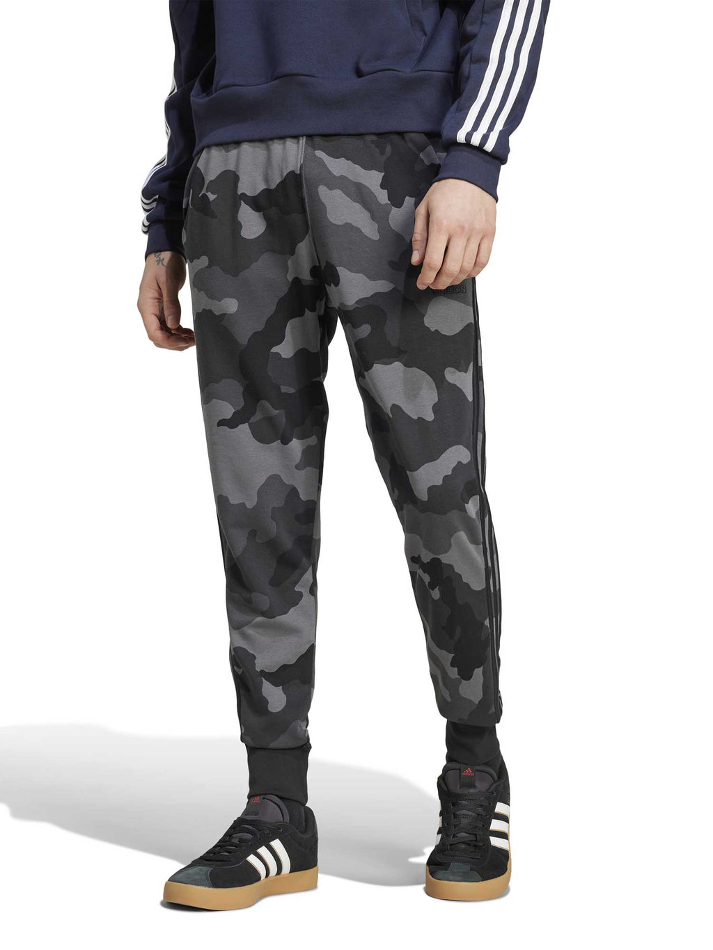 ADIDAS SPORTSWEAR Спортно долнище Seasonal Essentials Camouflage