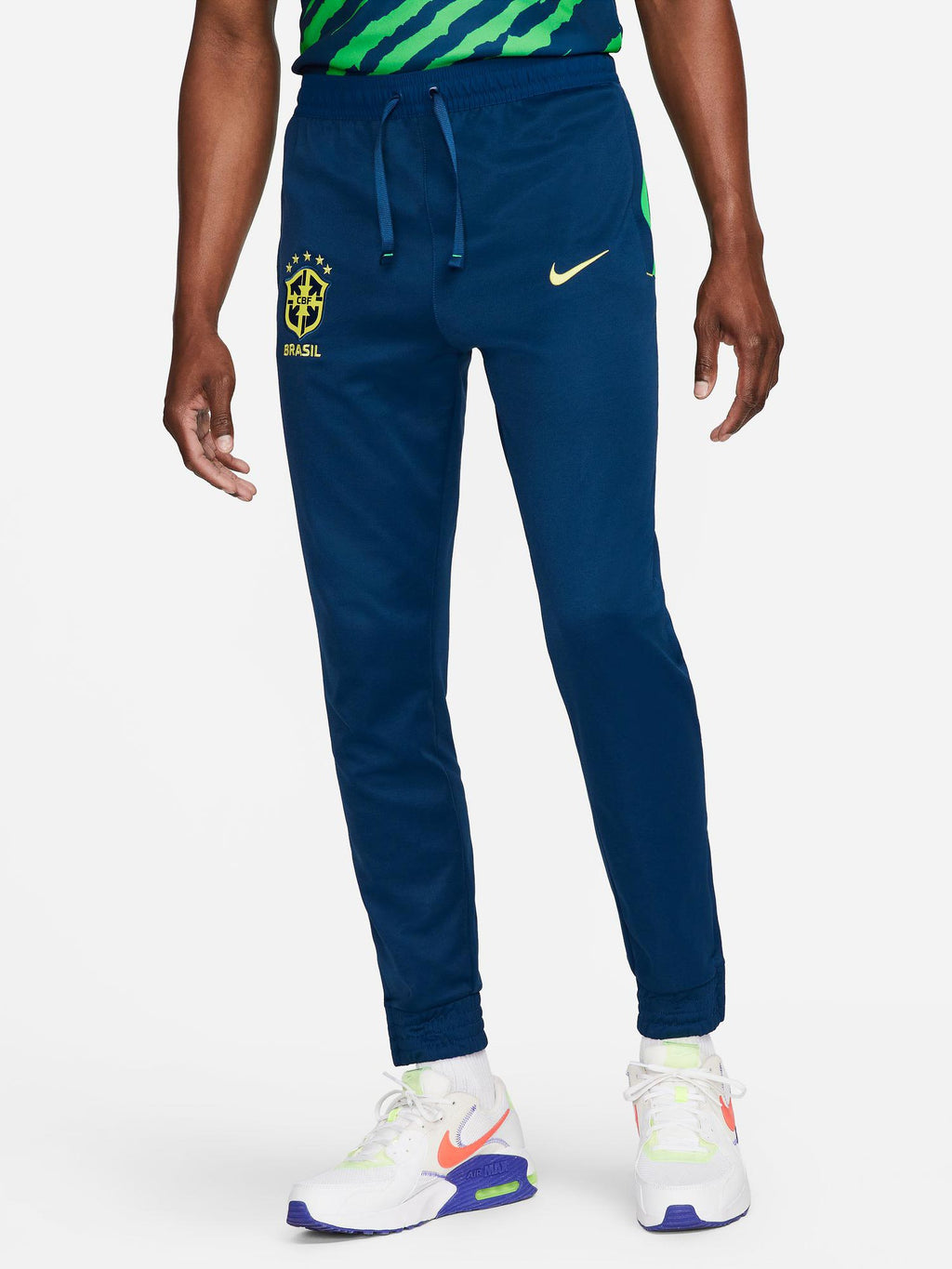 NIKE Спортно долнище CBF M NK TRAVEL K