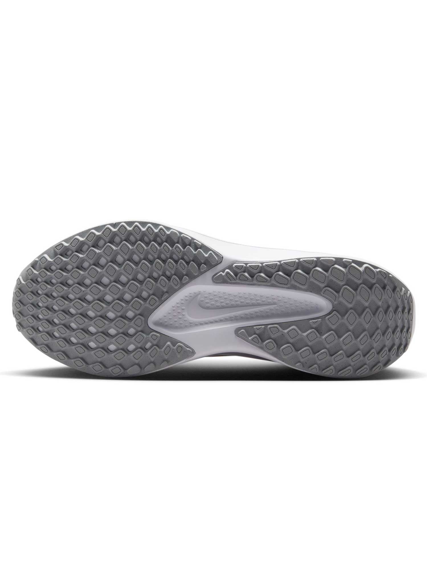 NIKE Обувки WMNS QUEST 6