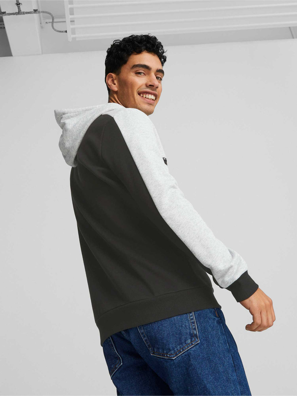 PUMA Суитшърт ESS BLOCK x TAPE Hoodie FL