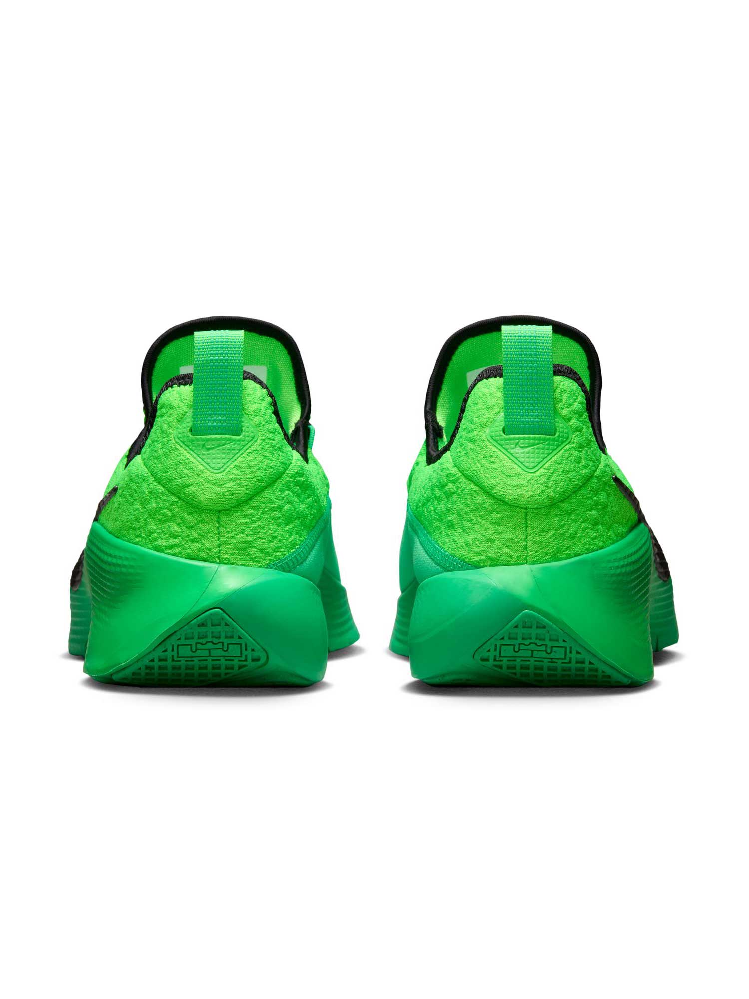 NIKE Обувки LEBRON TR 1