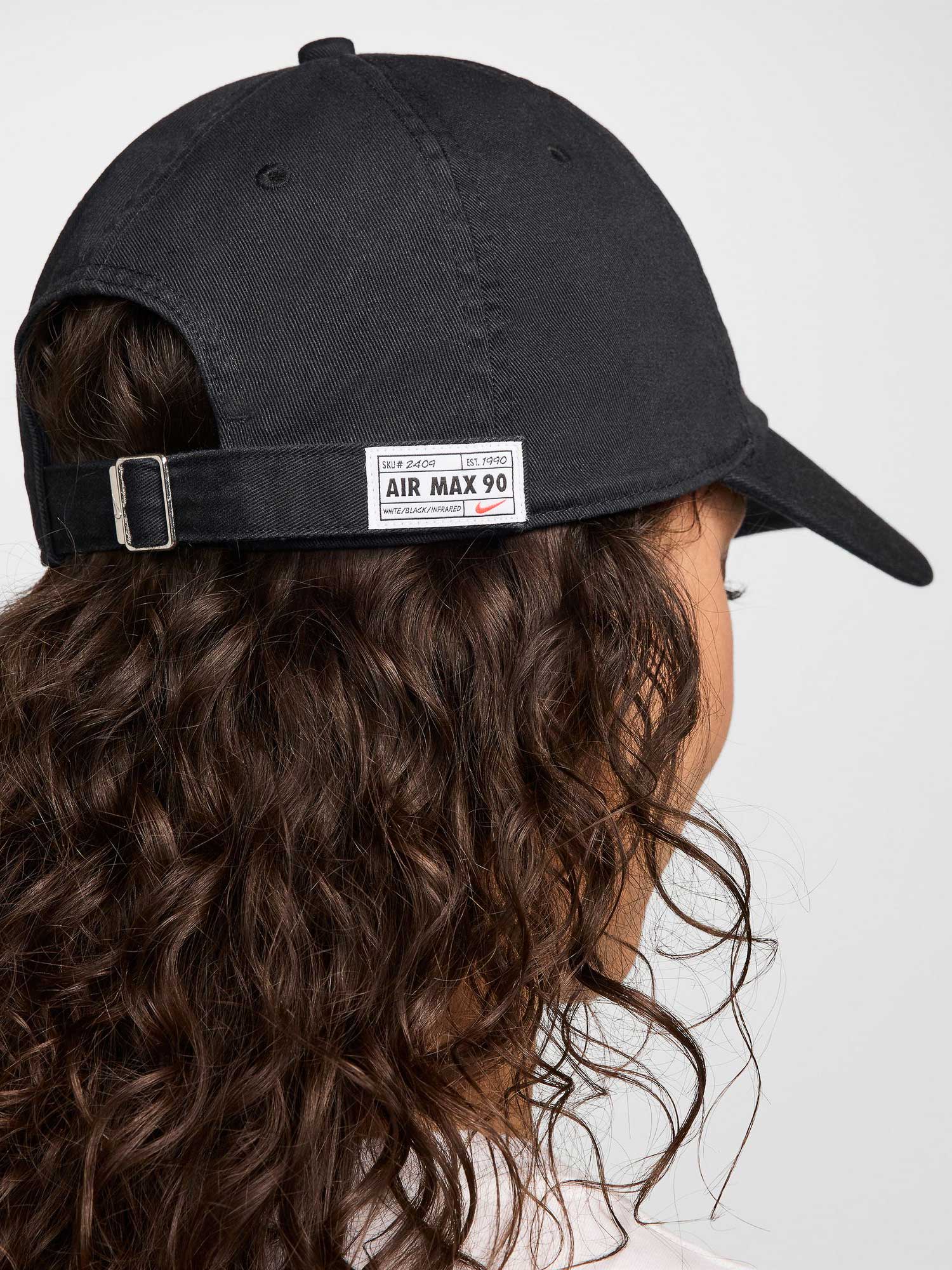 NIKE Шапка U NK CLUB CAP U CB AM90 PTCH L