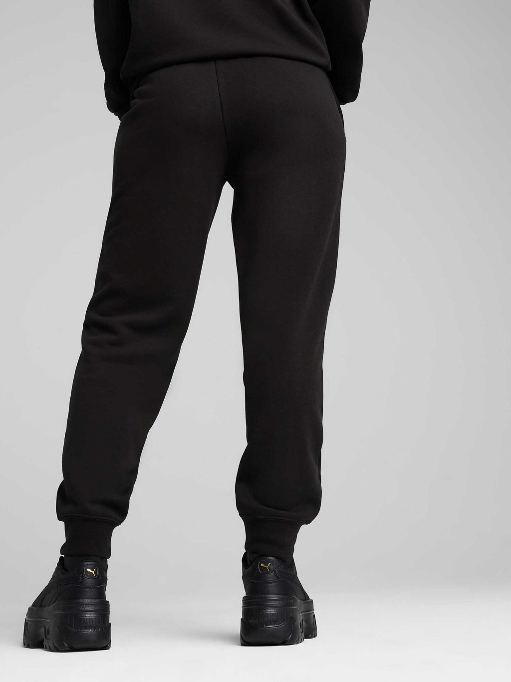 PUMA Спортно долнище SQUAD Sweatpants TR cl