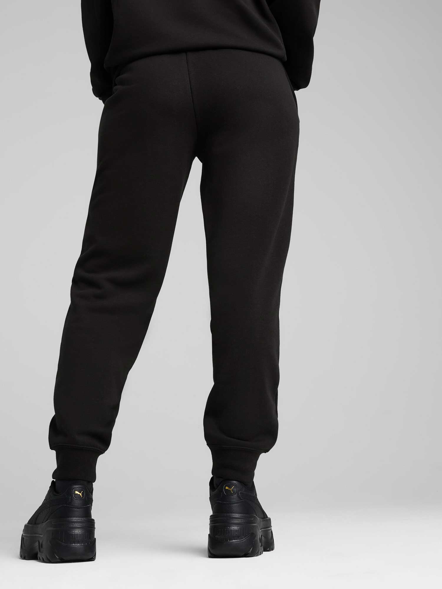 PUMA Спортно долнище SQUAD Sweatpants TR cl