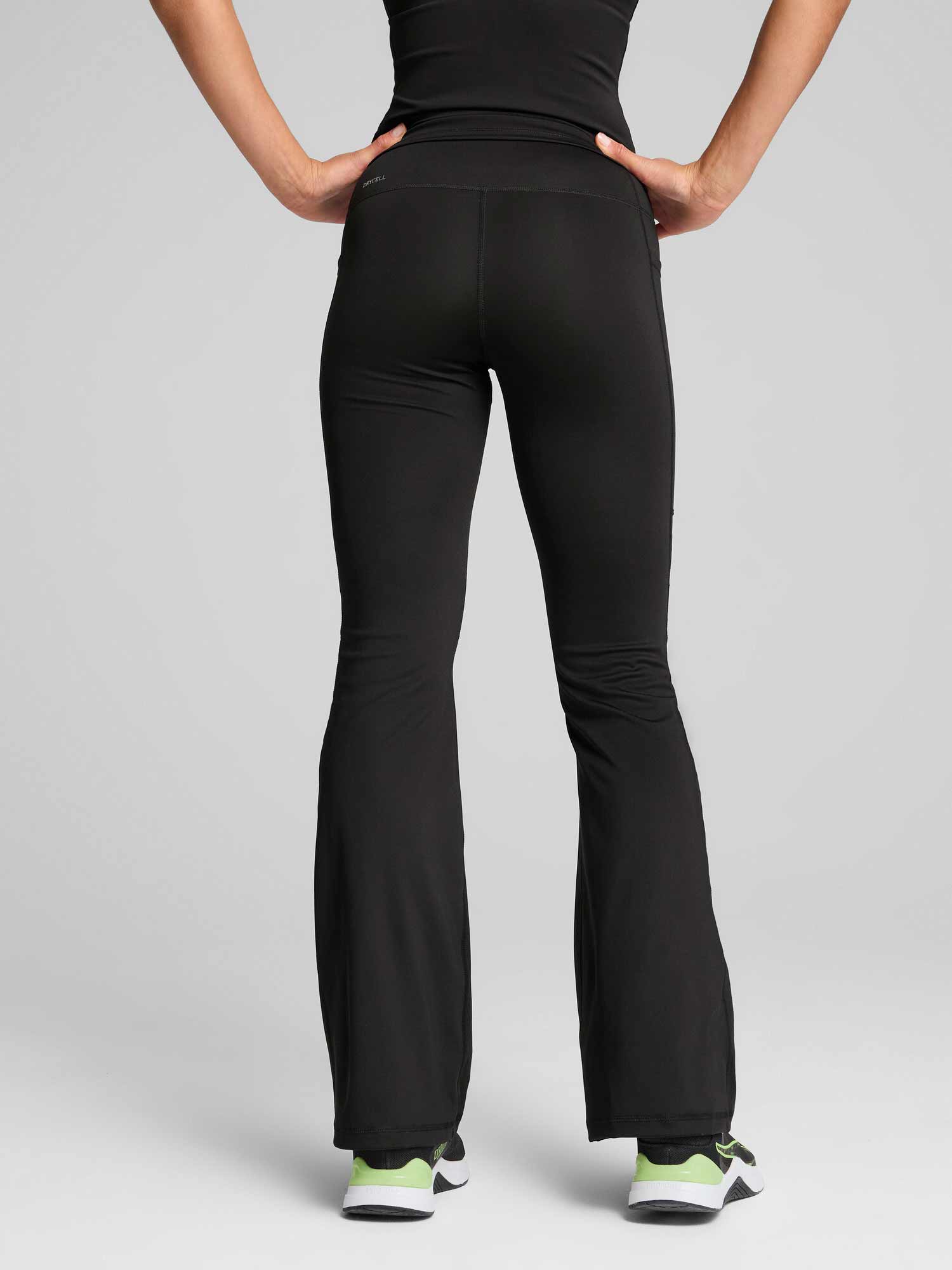 PUMA Спортно долнище W TAD ESSENTIAL HW BOOTCUT PANT
