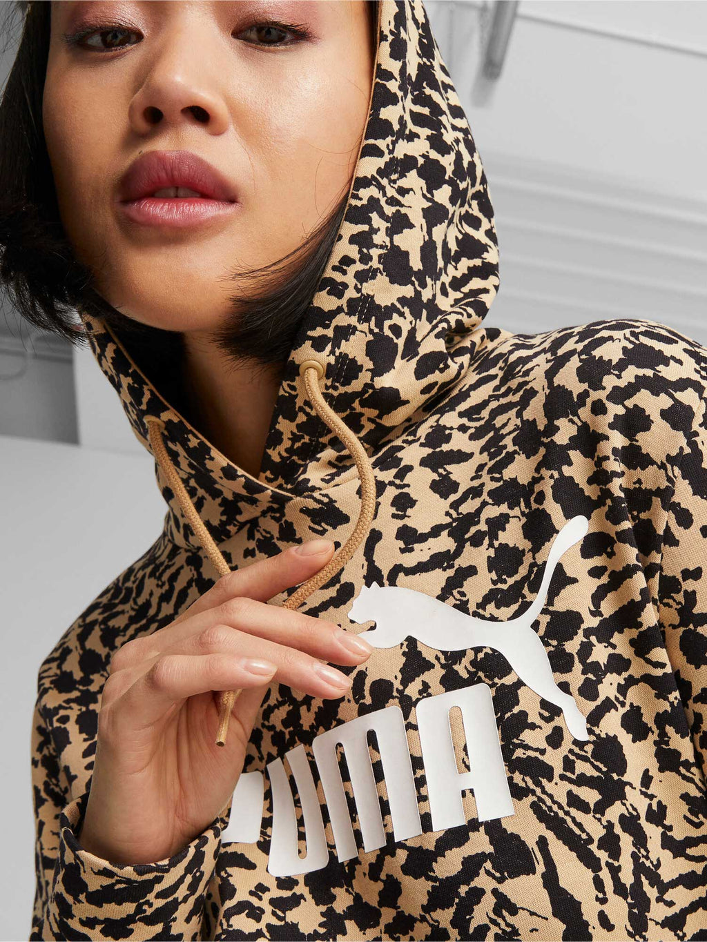 PUMA Суитшърт ESS+ ANIMAL AOP Hoodie