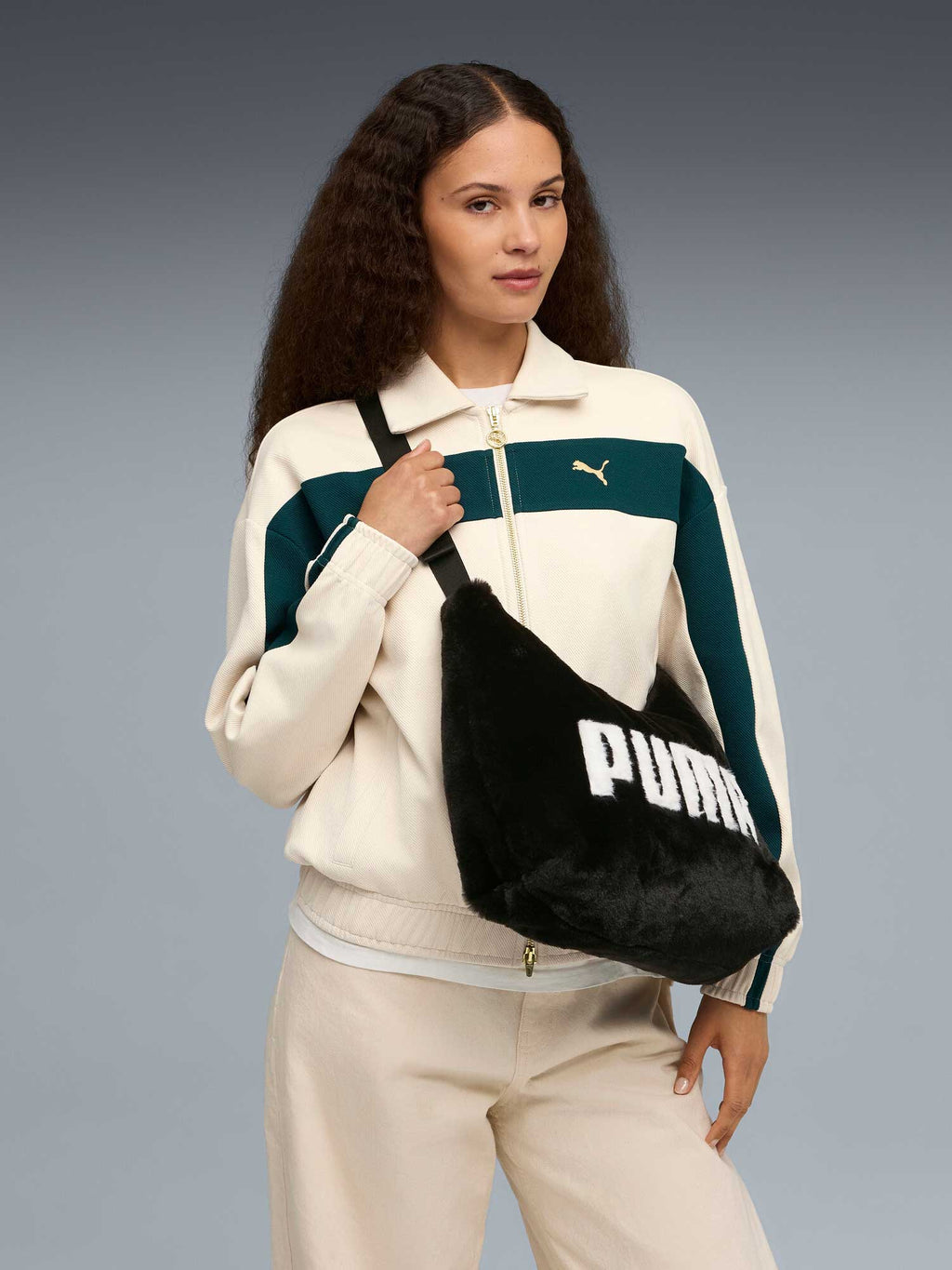 PUMA Чанта UP FAUX FUR Slouchy Hobo