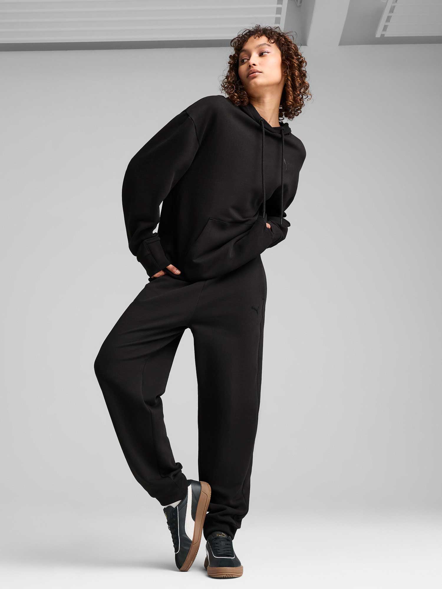 PUMA Спортно долнище HER High-Waist Sweatpants cl