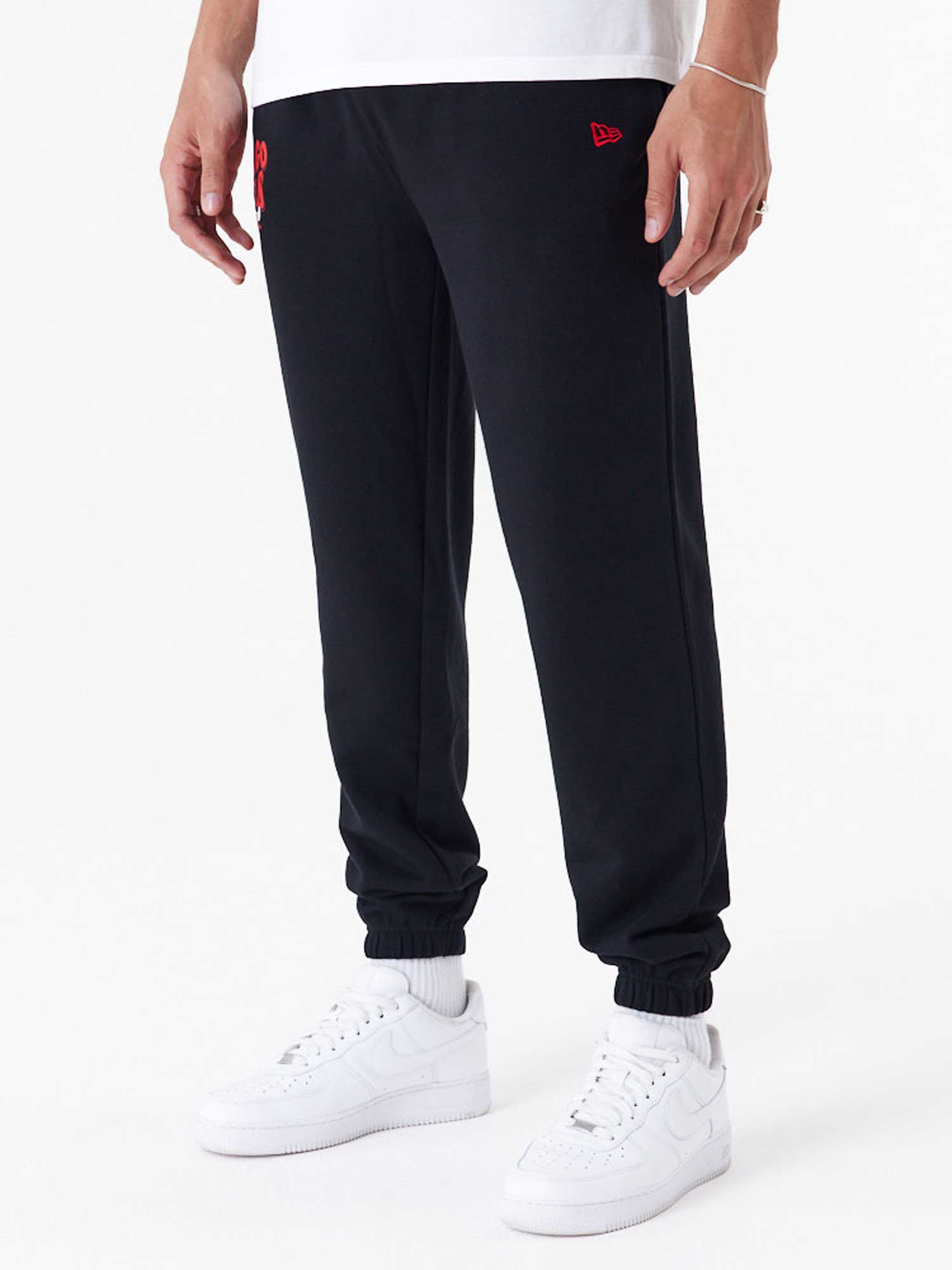NEW ERA Спортно долнище NBA SCRIPT RELAXED JOGGER CHIBUL