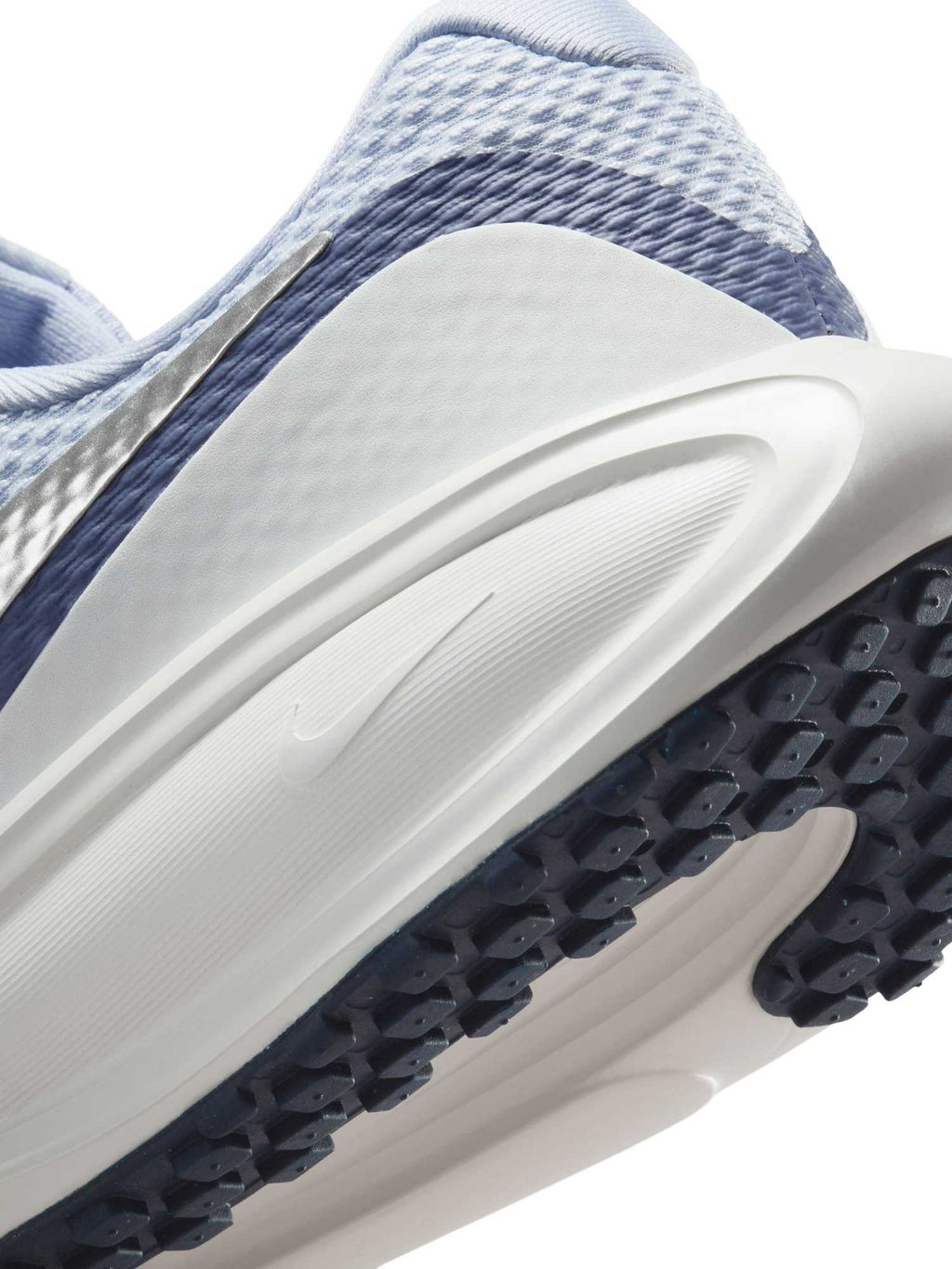 NIKE Обувки W REVOLUTION 8