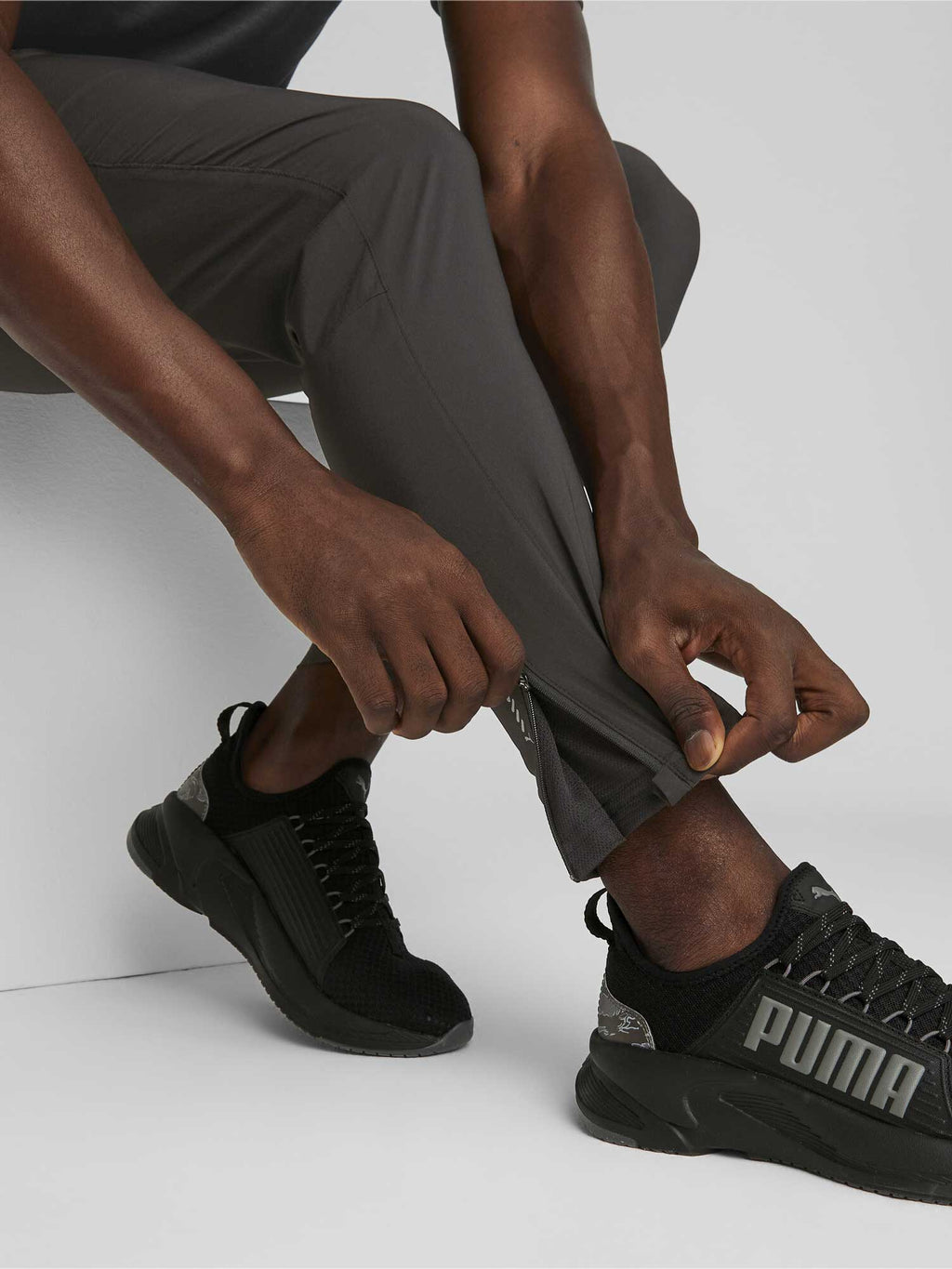 PUMA Спортно долнище RUN FAVORITE TAPERED PANT M