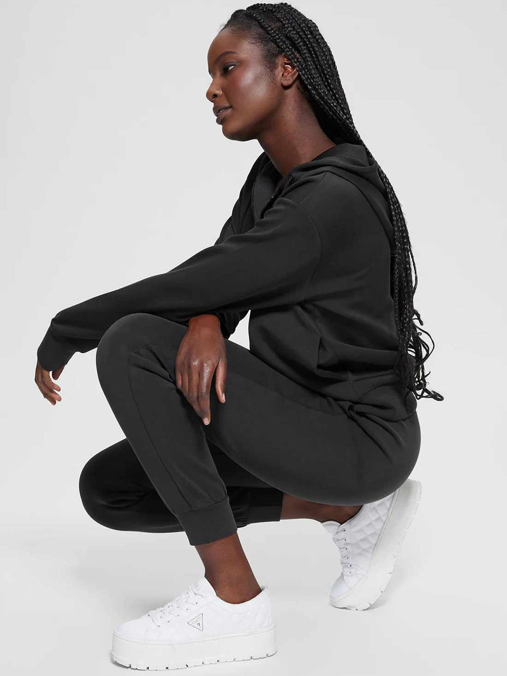 GUESS Спортно долнище OLYMPE LONG PANTS