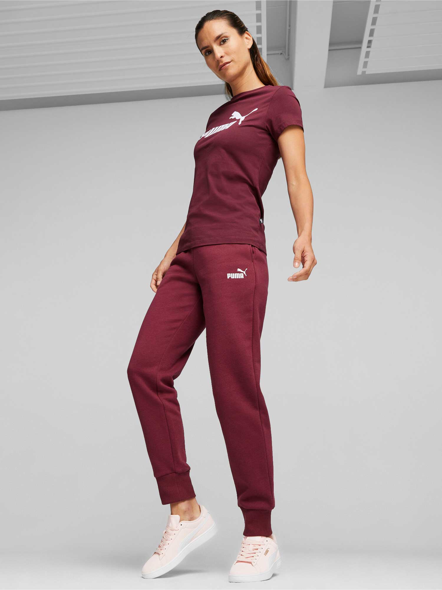 PUMA Спортно долнище ESS Sweatpants FL cl (s)