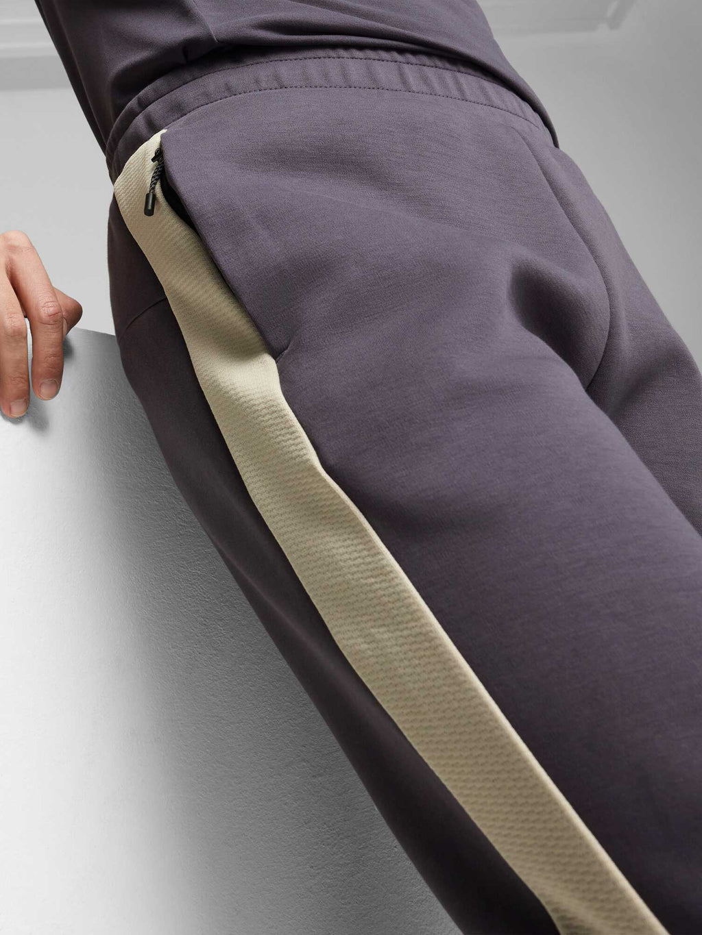 PUMA Спортно долнище EVOSTRIPE Pants DK