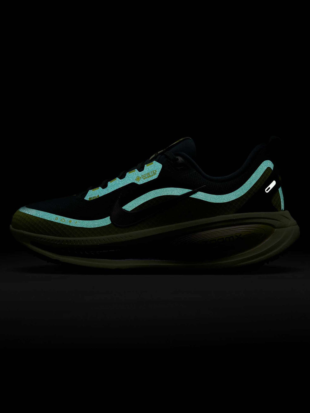 NIKE Обувки W VOMERO 18 GTX