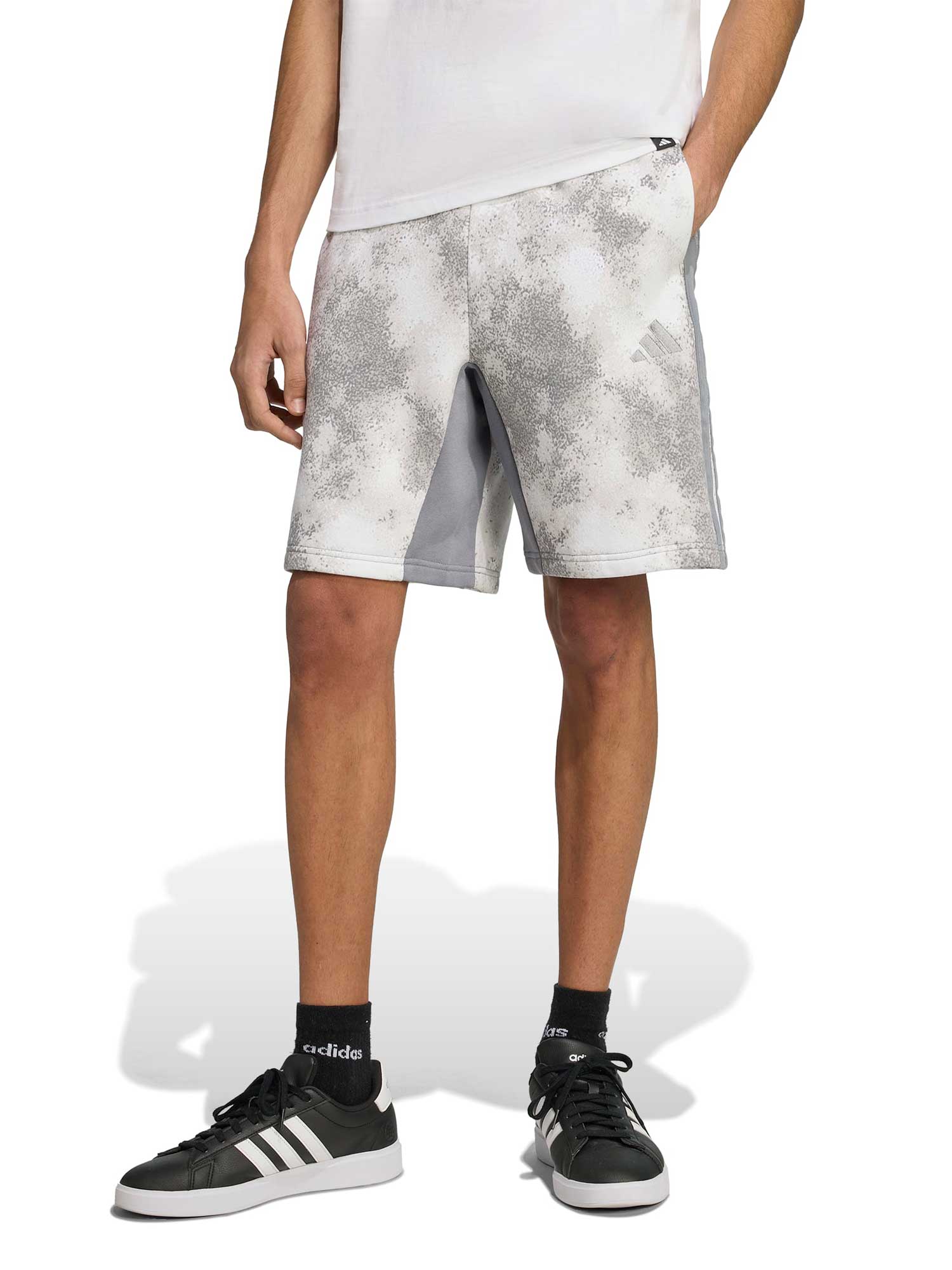 ADIDAS SPORTSWEAR Къси панталони AOP Colourblock Short