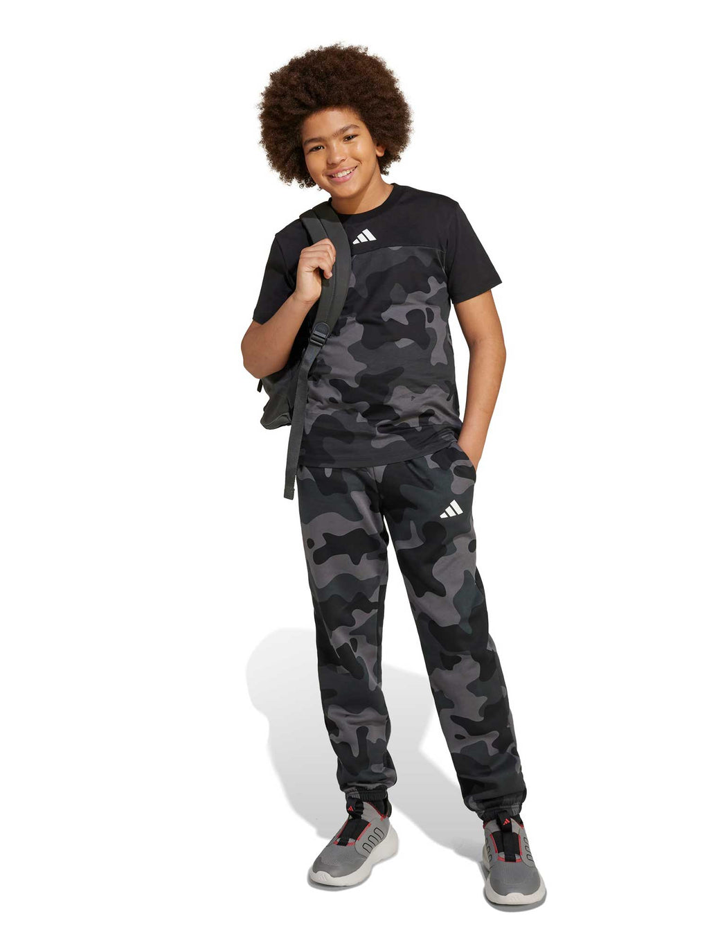 ADIDAS SPORTSWEAR Спортно долнище Seasonal Essentials Camo Fleece
