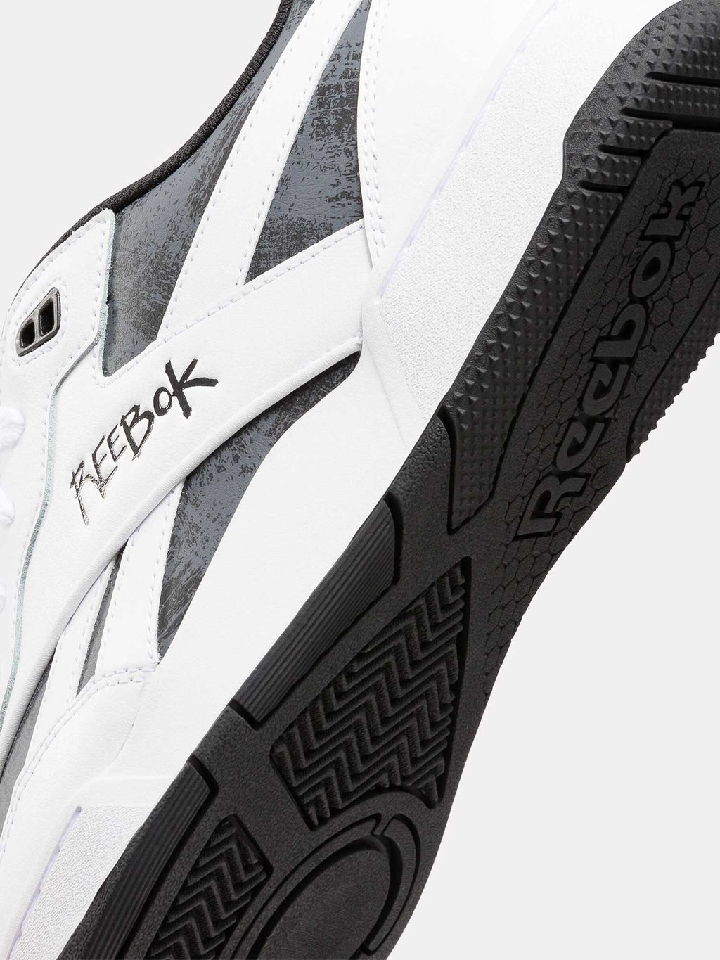 REEBOK Обувки BB 4000 II