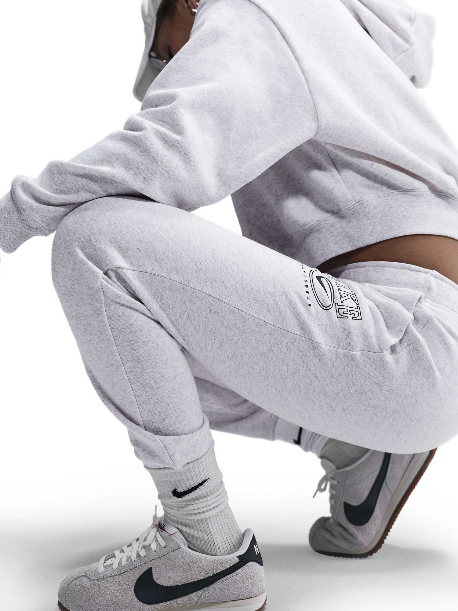 NIKE Спортно долнище W NSW CLUB FLC MR GFX STD PANT