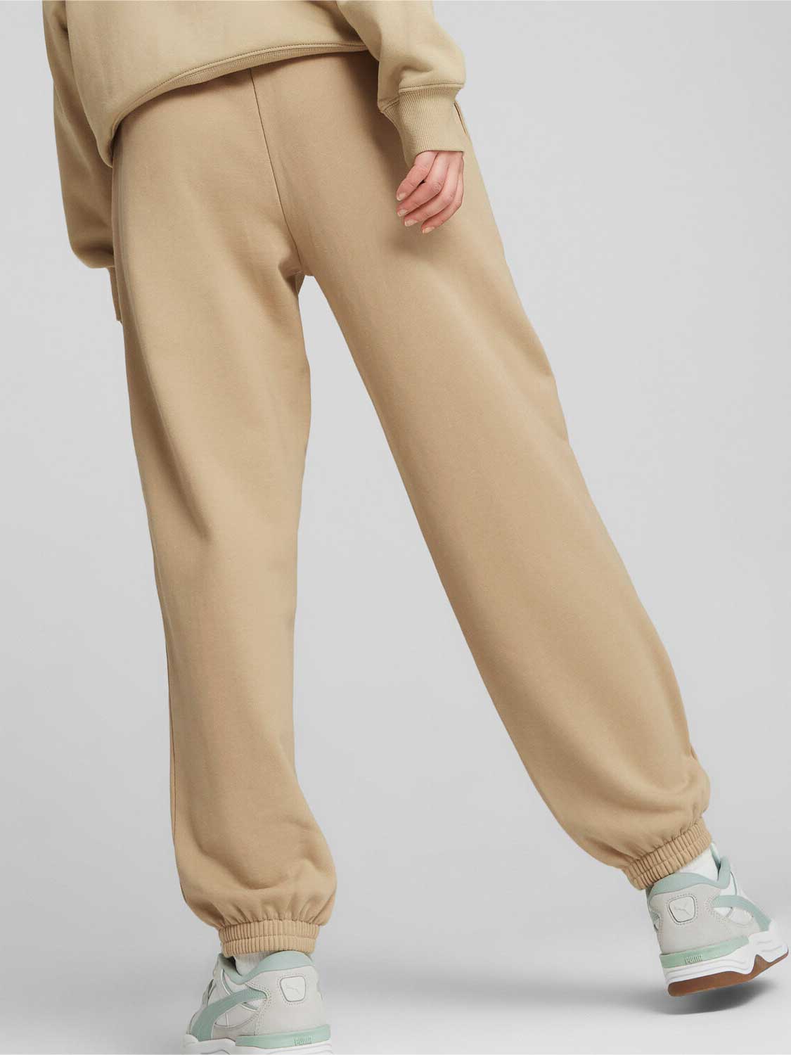 PUMA Спортно долнище Classics Sweatpants TR