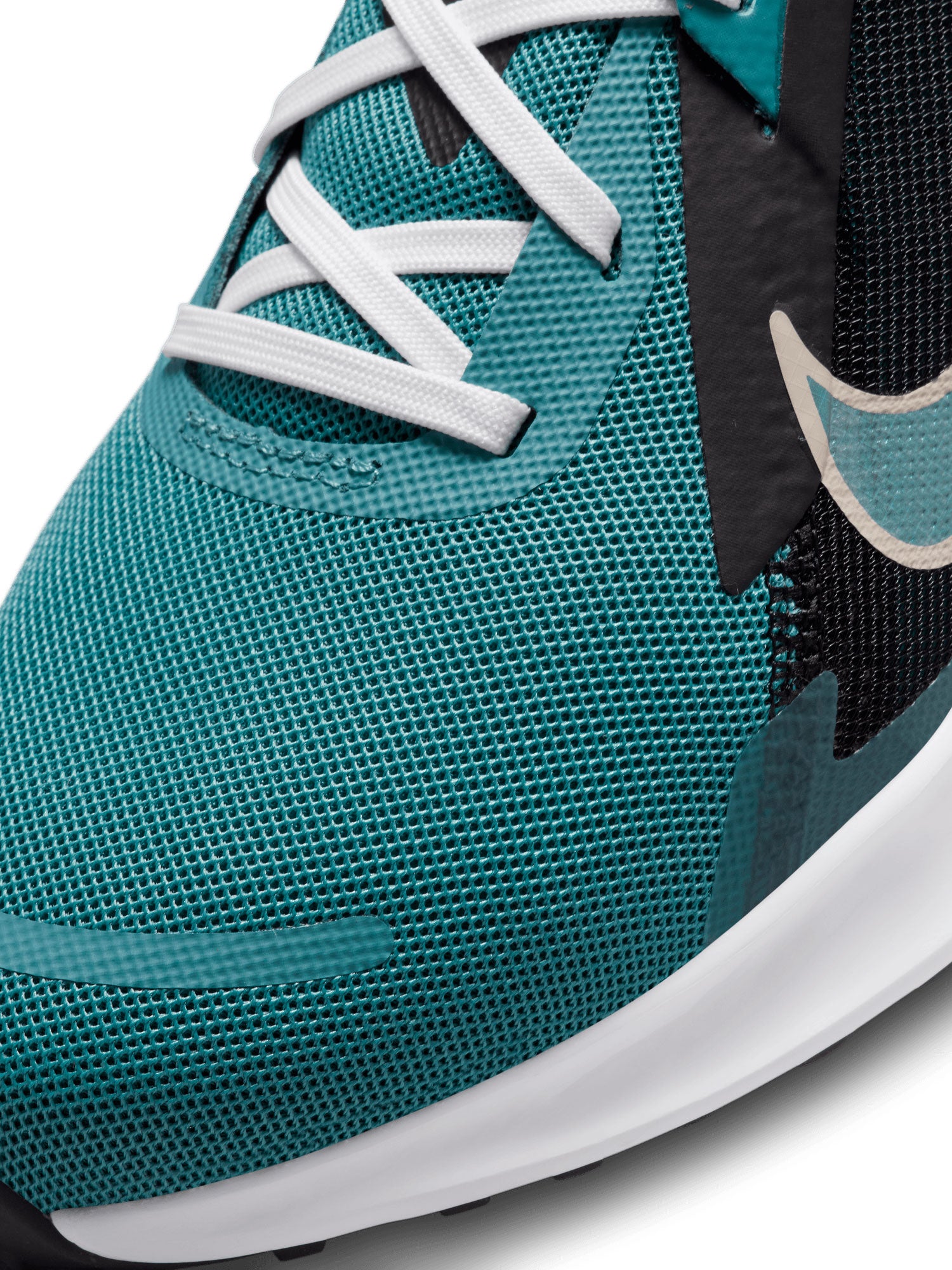NIKE Обувки WMNS QUEST 5