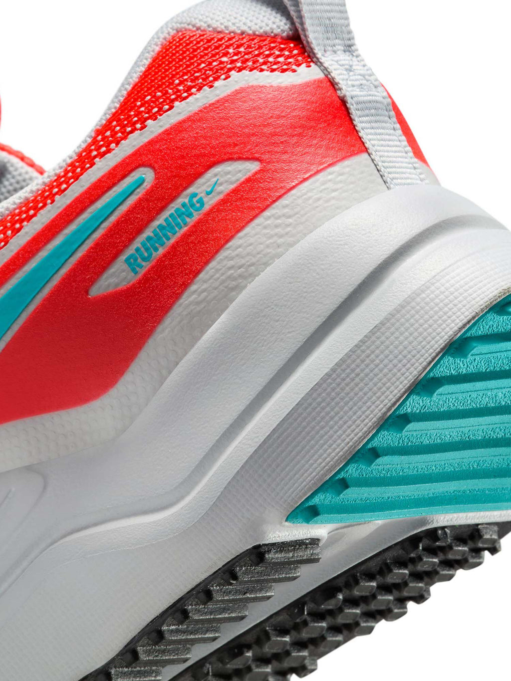 NIKE Обувки COSMIC RUNNER (GS)