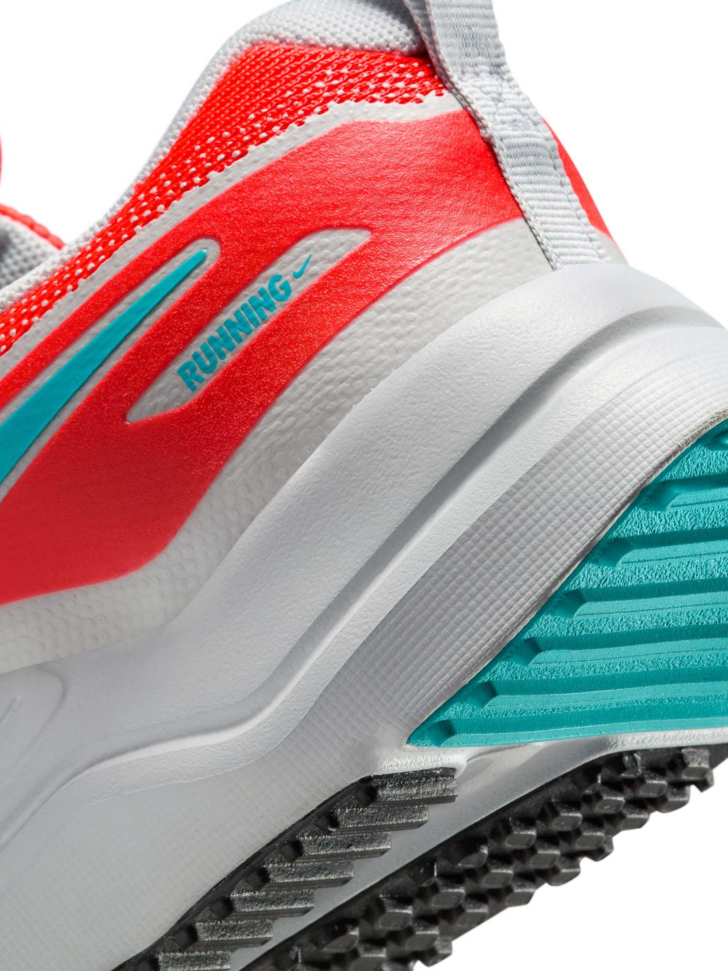 NIKE Обувки COSMIC RUNNER (GS)