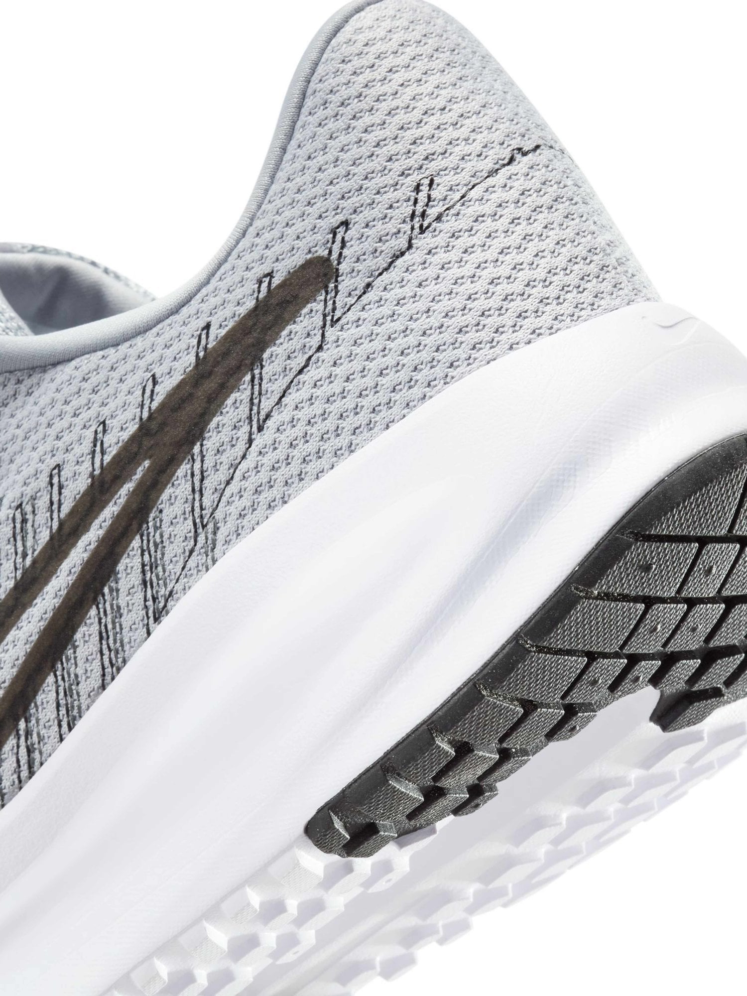 NIKE Обувки RUN DEFY