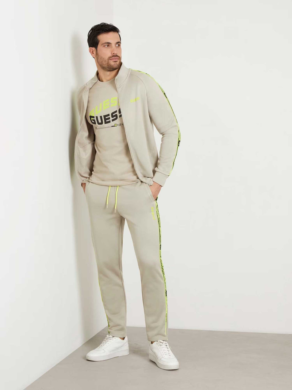 GUESS Спортно долнище KRISTOF PANT