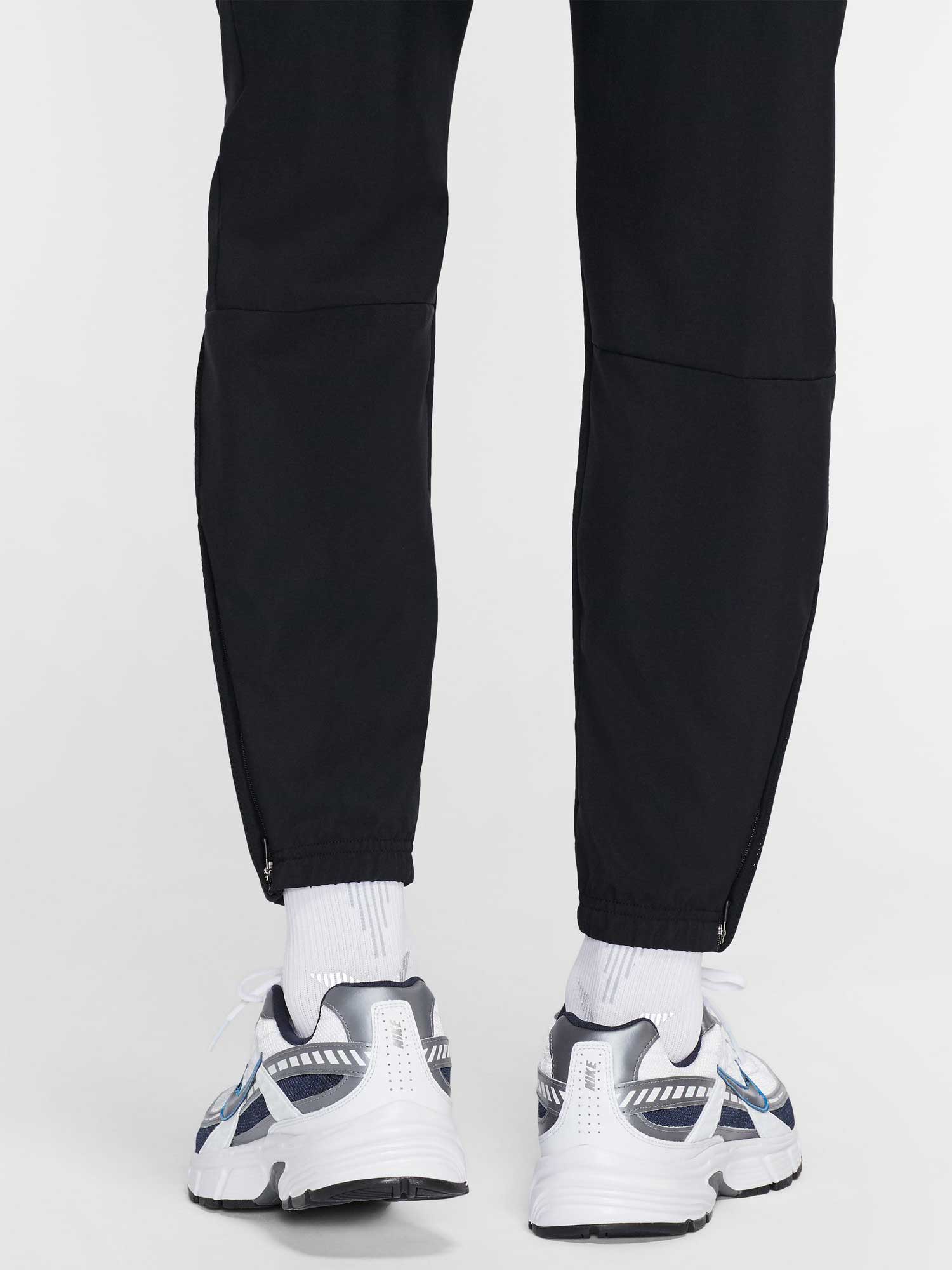 NIKE Обувки INITIATOR