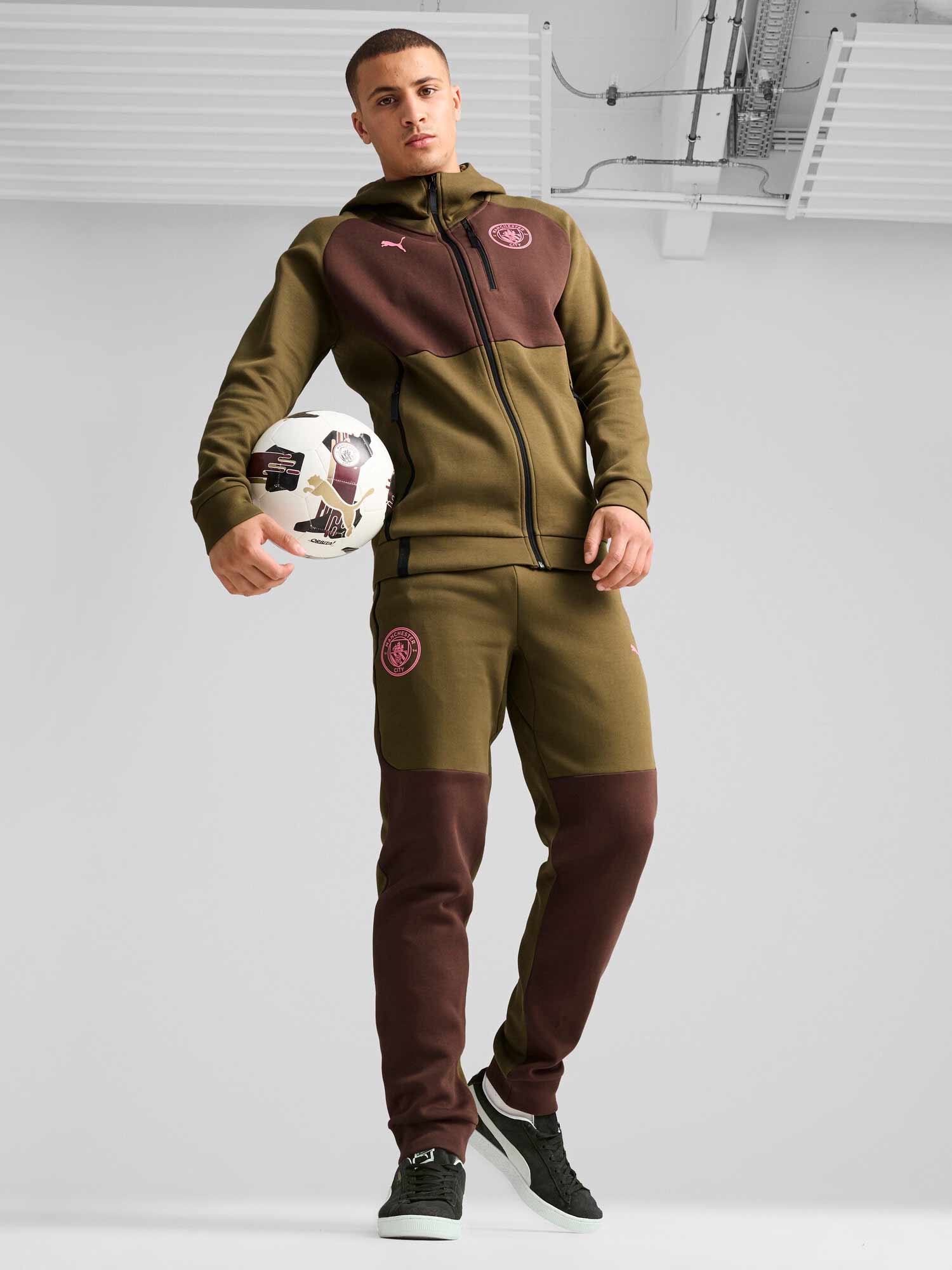 PUMA Спортно долнище MCFC PUMATECH Track Pant DK