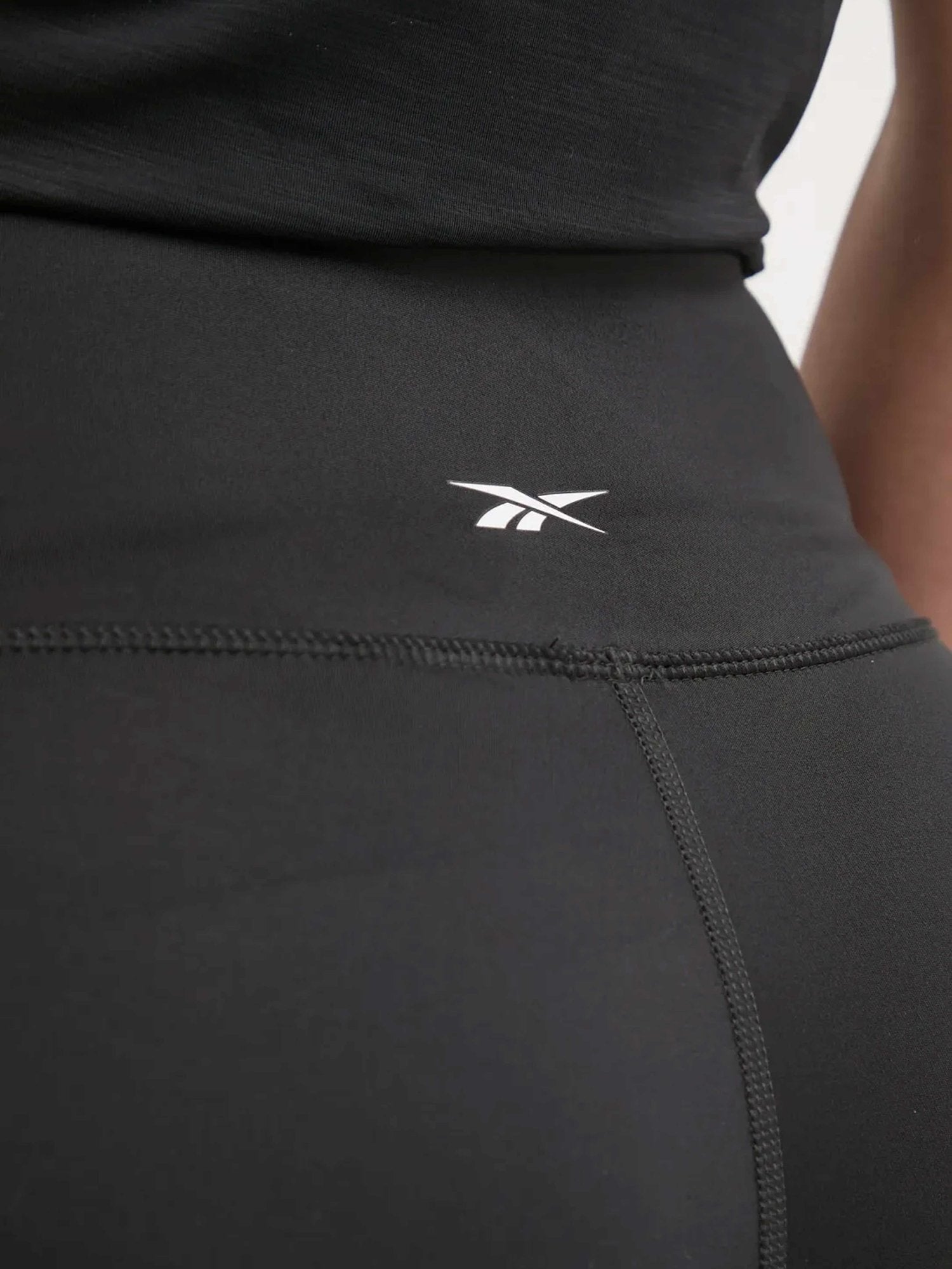REEBOK Спортно долнище ID TRAIN HR BOOTCUT