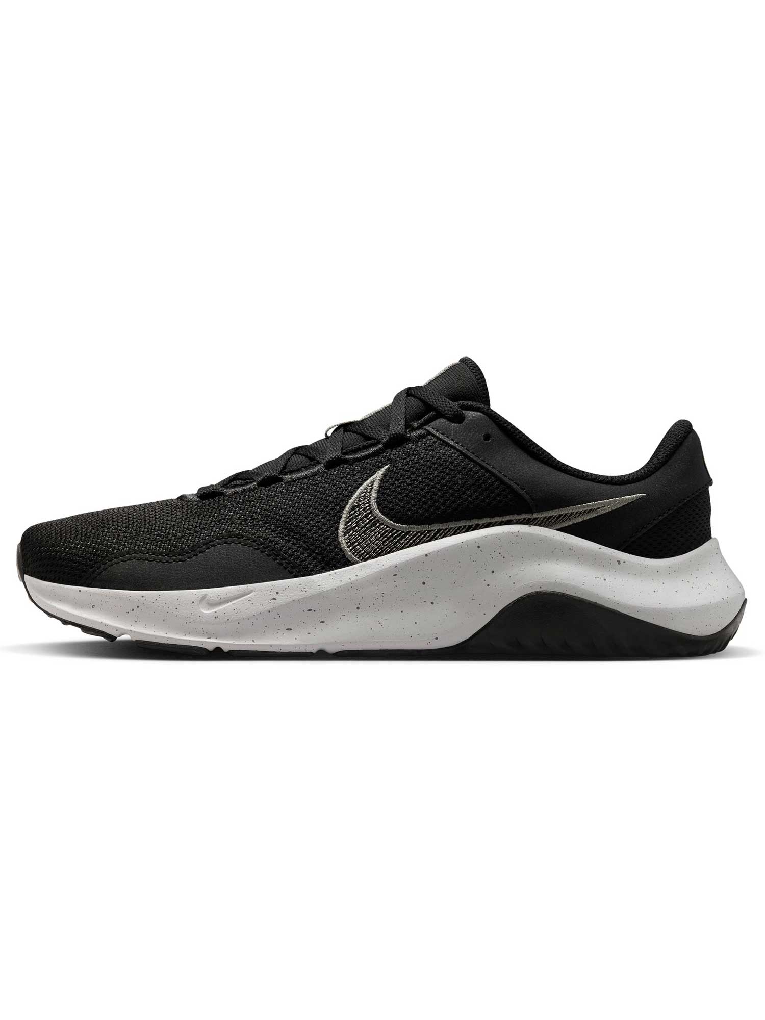 NIKE Обувки M LEGEND ESSENTIAL 3 NN