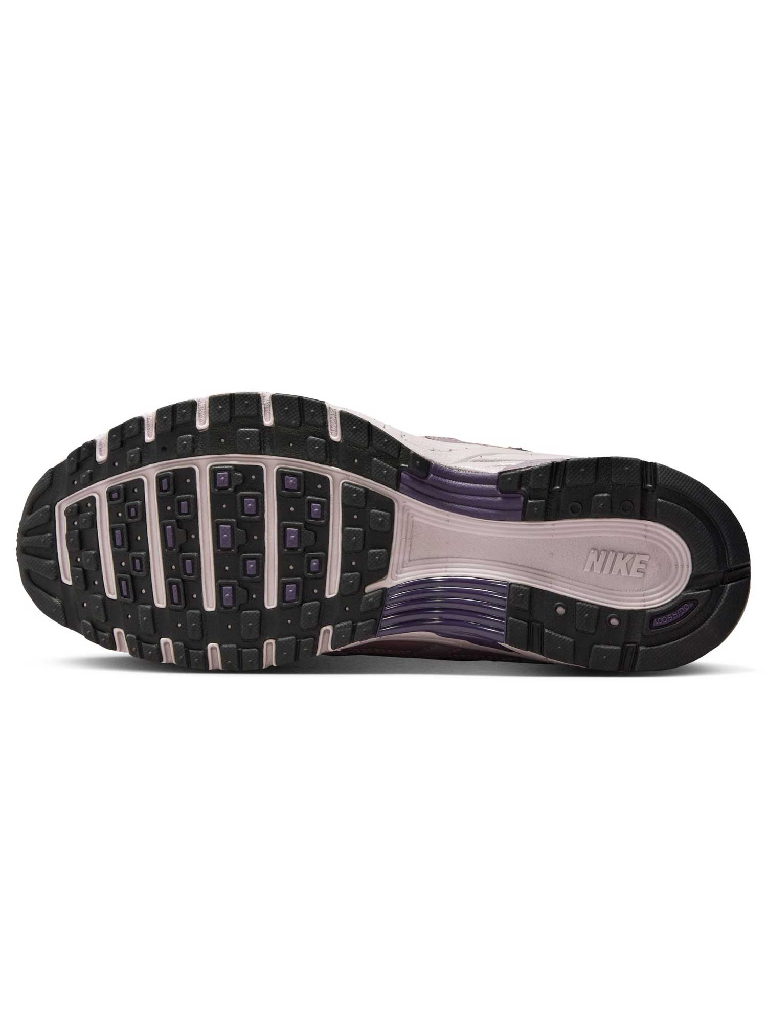 NIKE Обувки W P-6000 SE