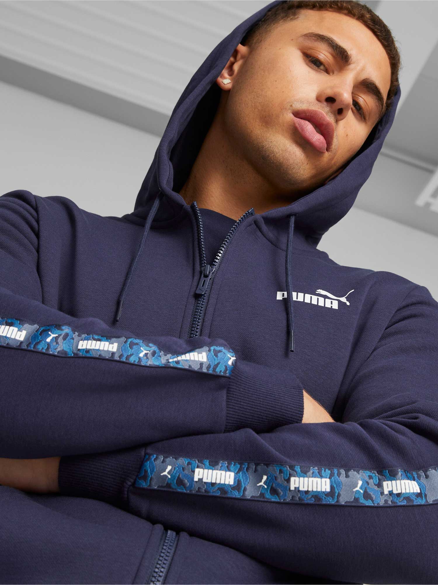 PUMA Суитшърт ESS TPAE CAMO FL