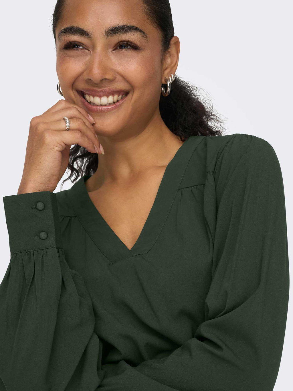ONLY Риза ONLELLA LS V-NECK TOP WVN