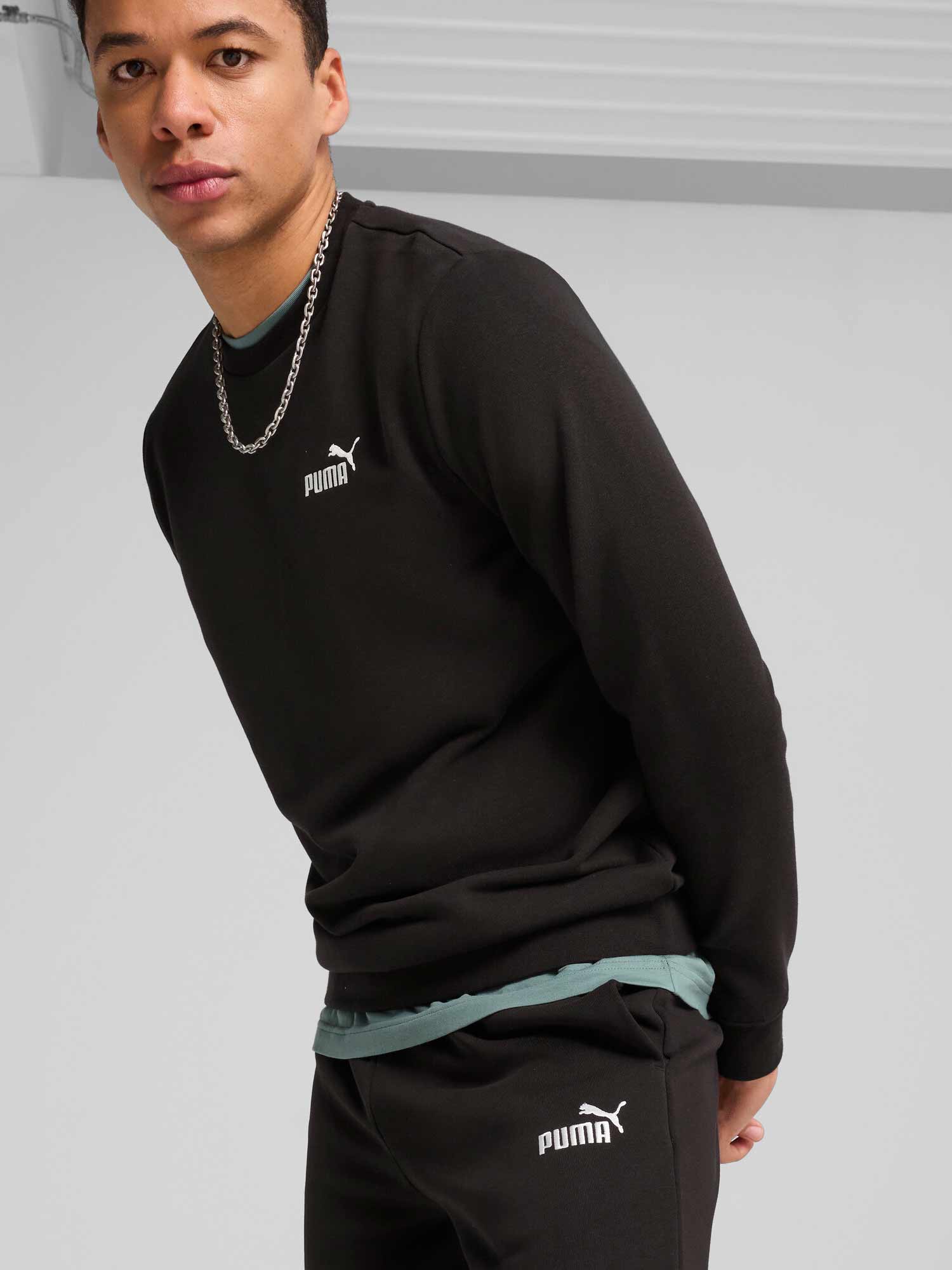 PUMA Спортно долнище ESS No. 1 Logo Sweatpants TR cl