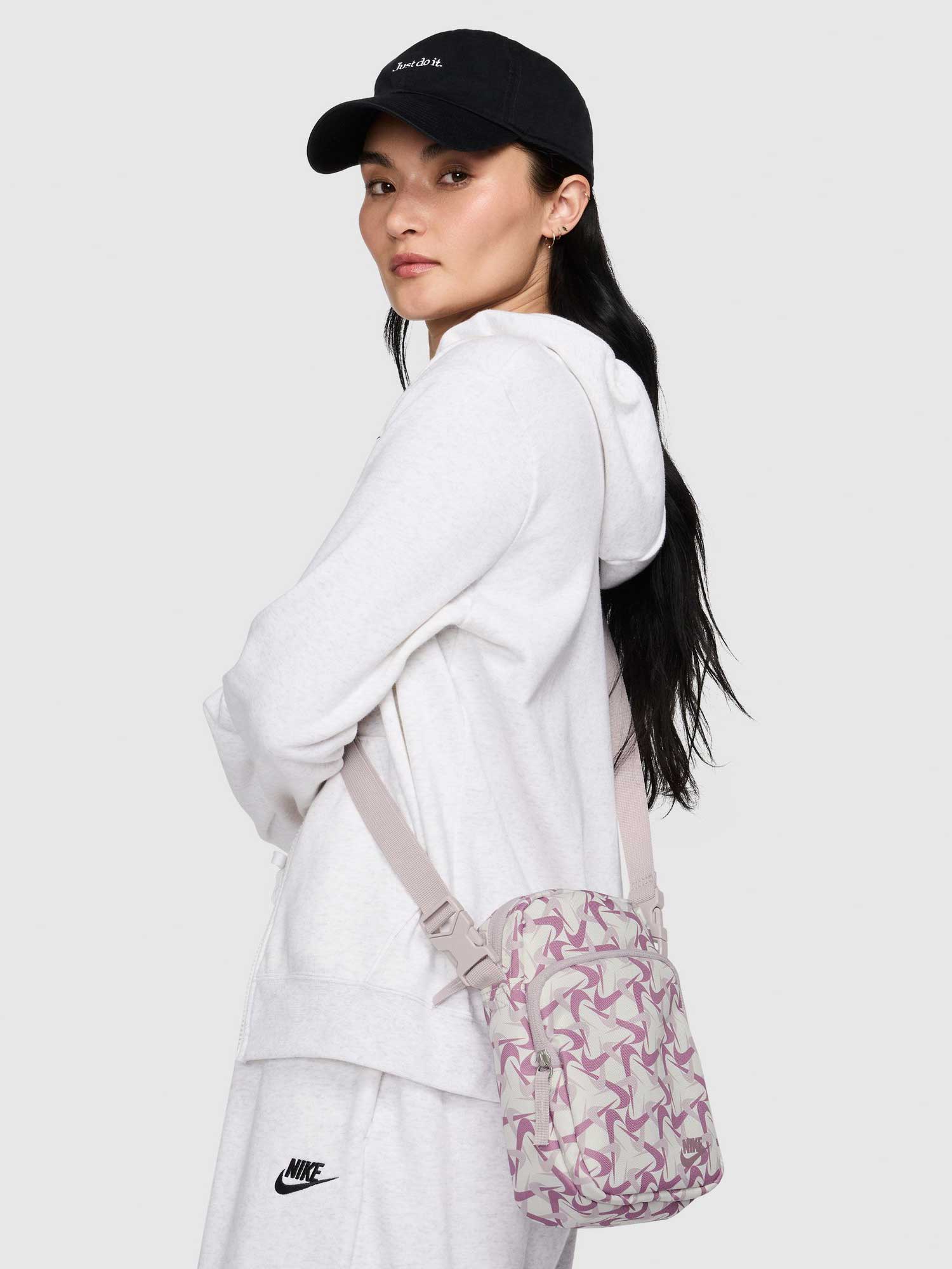 NIKE Чанта NK HERTGE CRSSBY-ACC PRNT FA24