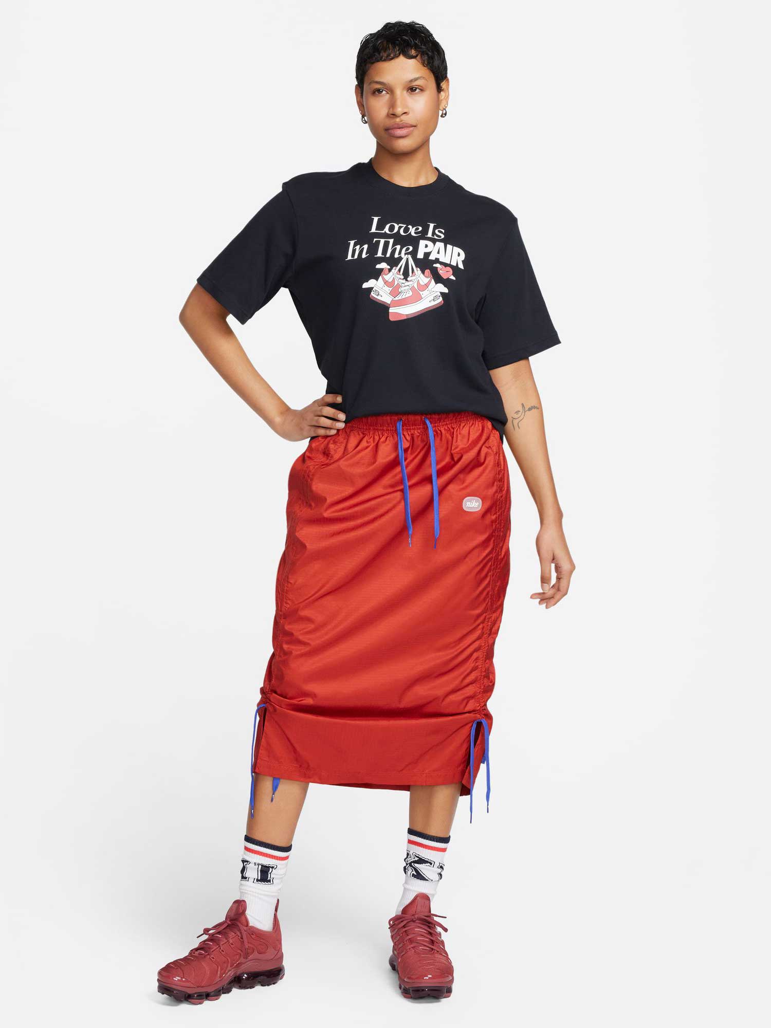 NIKE Тениска W NSW TEE OC 1 BOXY VDAY