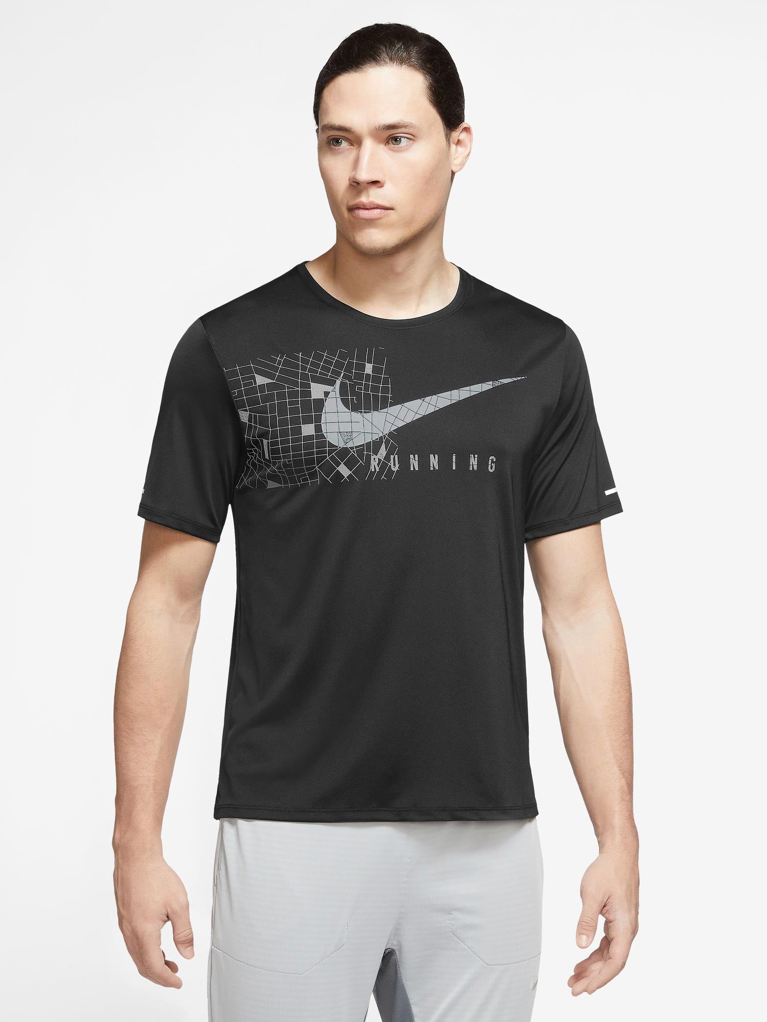NIKE Тениска M NK DF UV MILER RUNDVN SS GFX