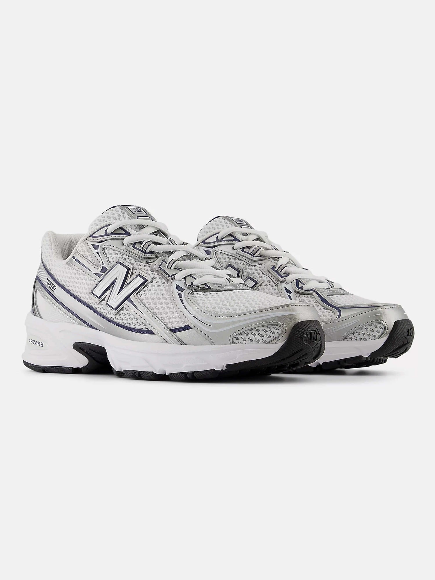 NEW BALANCE Обувки 740